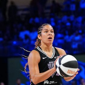 ARLINGTON, TX -  JUNE 17: Veronica Burton #22 of the Golden State Valkyries drives to the basket during the game against the Dallas Wings during the WNBA 2025 Commissioner's Cup game on June 17, 2025 at the College Park Center in Arlington, TX. NOTE TO USER: User expressly acknowledges and agrees that, by downloading and or using this photograph, User is consenting to the terms and conditions of the Getty Images License Agreement. Mandatory Copyright Notice: Copyright 2025 NBAE (Photo by Cooper Neill/NBAE via Getty Images)